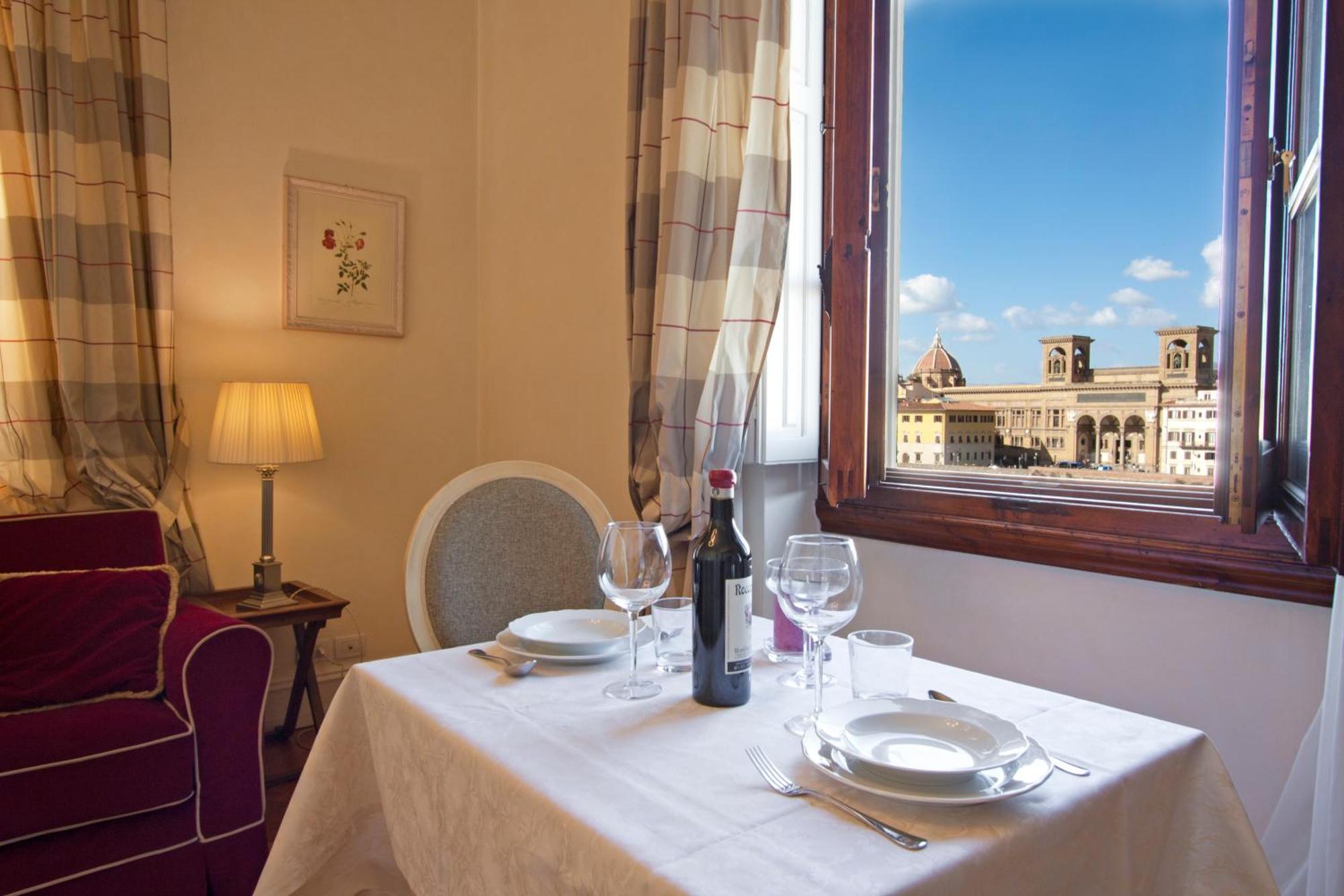 Serristori Palace Residence Florence Exterior photo