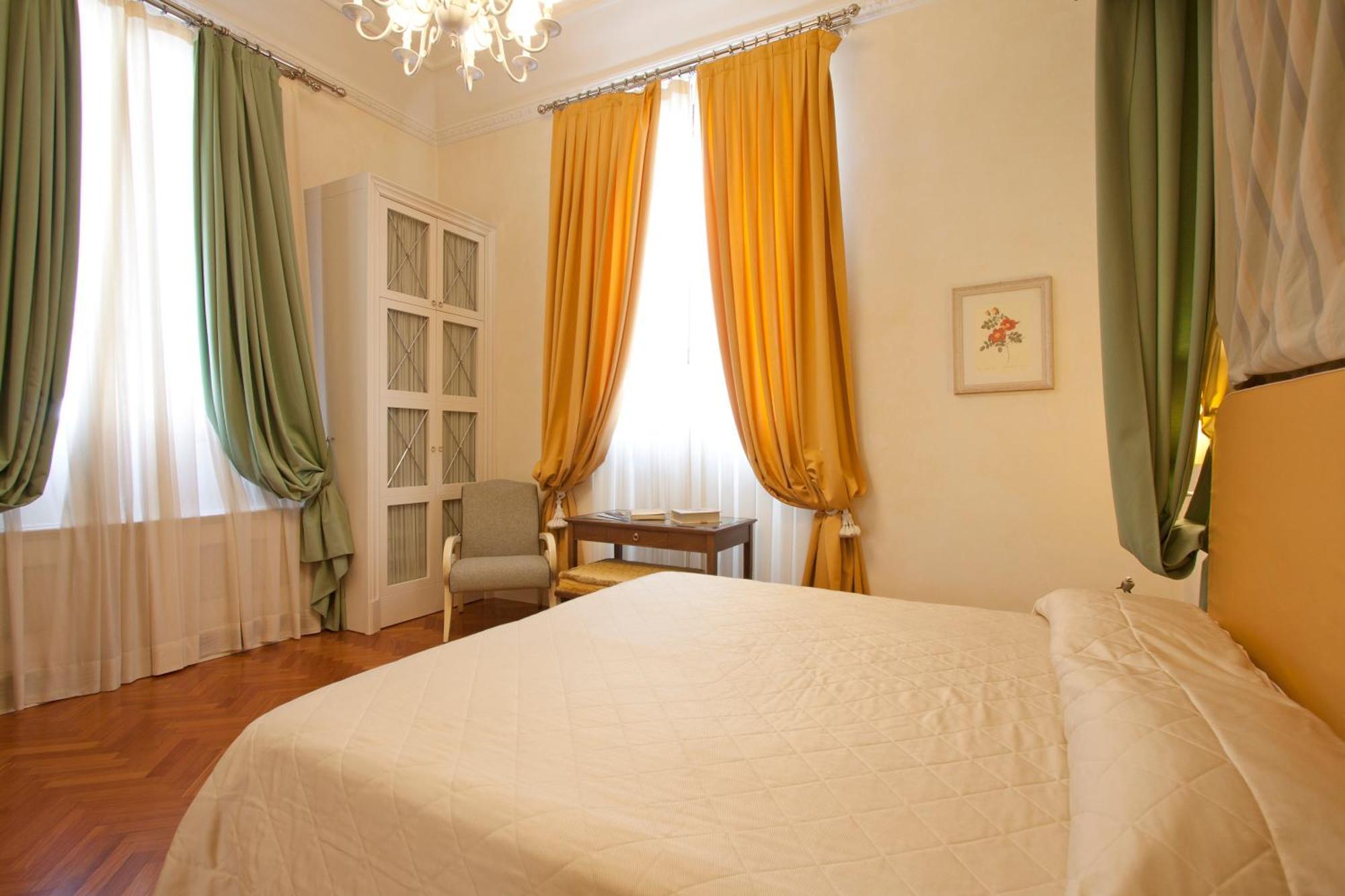 Serristori Palace Residence Florence Room photo